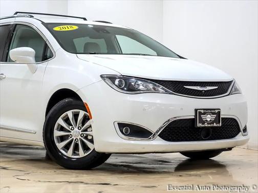 2018 Chrysler Pacifica Touring-L