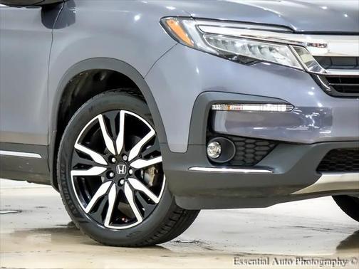 2022 Honda Pilot Touring 8-Passenger