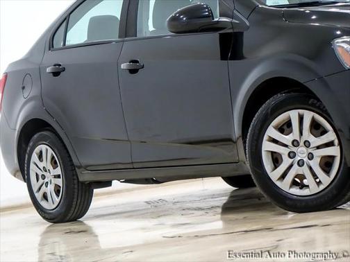 2017 Chevrolet Sonic LS
