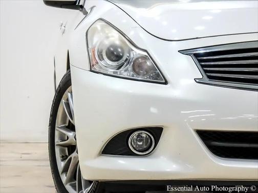 2011 INFINITI G37x Base