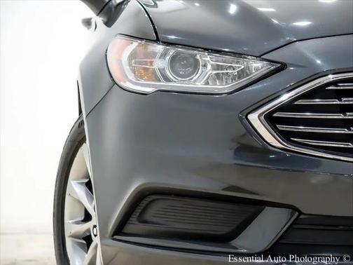 2017 Ford Fusion Hybrid SE