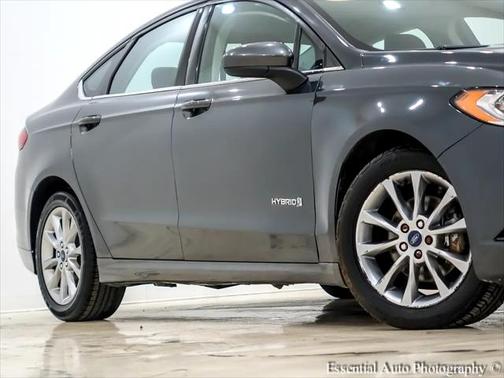2017 Ford Fusion Hybrid SE