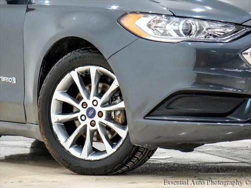 2017 Ford Fusion Hybrid SE