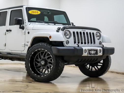 2016 Jeep Wrangler Unlimited Sahara