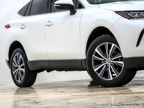 2022 Toyota Venza LE