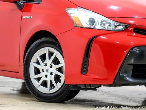 2017 Toyota Prius v Three
