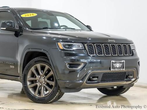 Brilliant Black Crystal Pearlcoat 2016 Jeep Grand Cherokee Limited