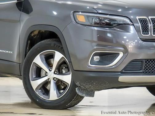 Granite Crystal Metallic Clearcoat 2019 Jeep Cherokee Limited