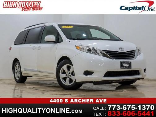 2011 Toyota Sienna LE