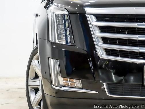 2018 Cadillac Escalade Luxury