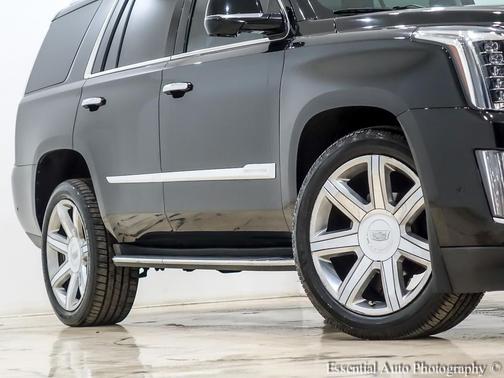 2018 Cadillac Escalade Luxury