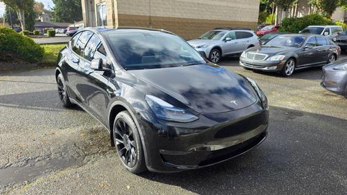 2023 Tesla Model Y Long Range Sport Utility 4D