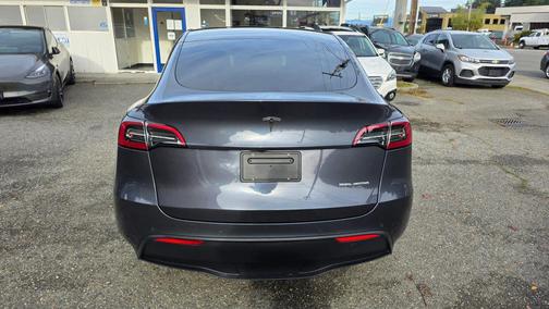 2022 Tesla Model Y Long Range Dual Motor All-Wheel Drive