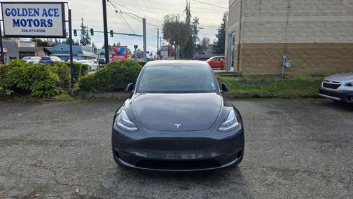 2022 Tesla Model Y Long Range Dual Motor All-Wheel Drive