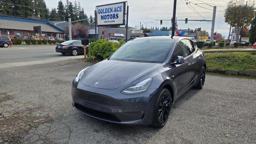 2022 Tesla Model Y Long Range Dual Motor All-Wheel Drive
