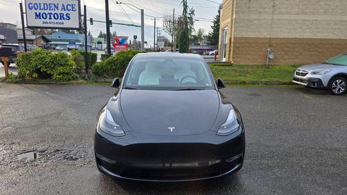 2024 Tesla Model Y Long Range Dual Motor All-Wheel Drive