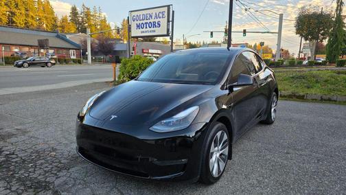 2023 Tesla Model Y Long Range Sport Utility 4D