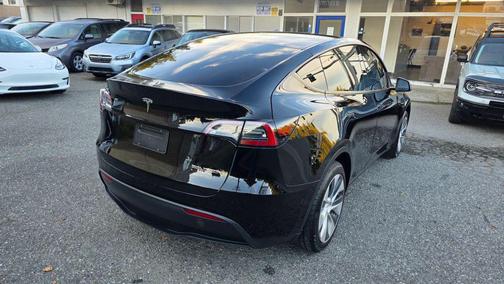 2023 Tesla Model Y Long Range Sport Utility 4D