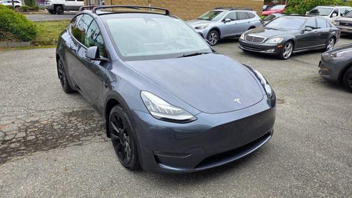 2022 Tesla Model Y Long Range Dual Motor All-Wheel Drive