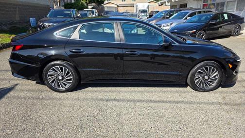 2022 Hyundai SONATA Hybrid Limited