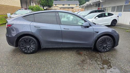 2023 Tesla Model Y Long Range Sport Utility 4D
