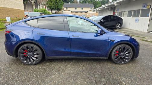 2023 Tesla Model Y Performance Dual Motor All-Wheel Drive