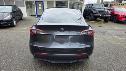 2025 Tesla Model Y Long Range Dual Motor All-Wheel Drive