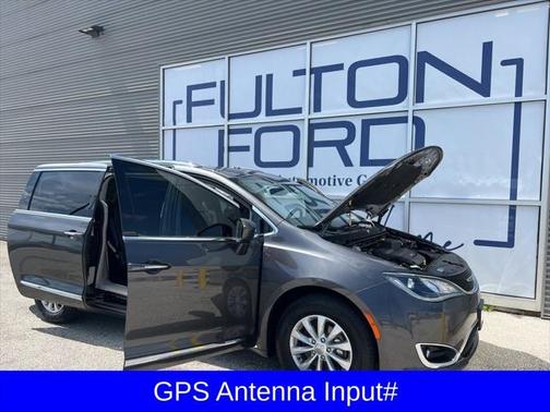 2018 Chrysler Pacifica Touring-L