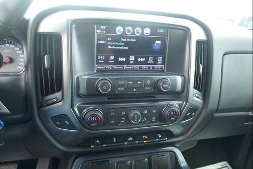 Black 2018 Chevrolet Silverado 1500 2LT