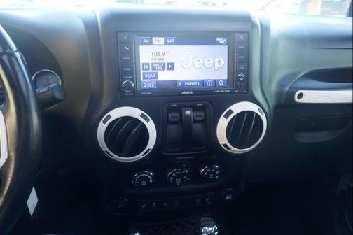 2012 Jeep Wrangler Sahara