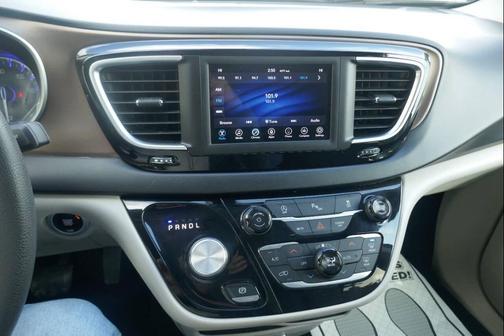 2018 Chrysler Pacifica Touring Plus