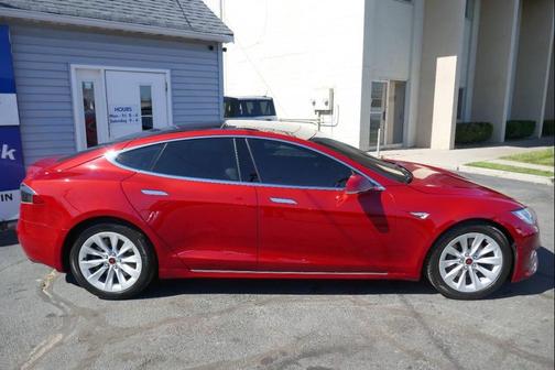 2016 Tesla Model S 90D