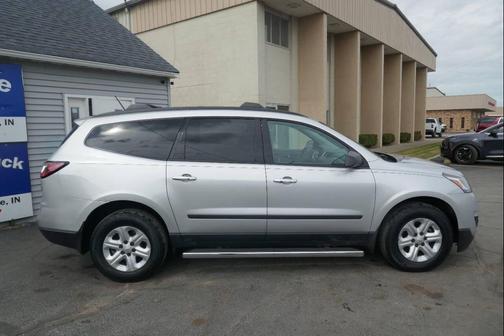 Silver Ice Metallic 2013 Chevrolet Traverse LS