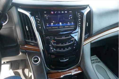 2016 Cadillac Escalade ESV Luxury