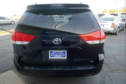 2013 Toyota Sienna LE