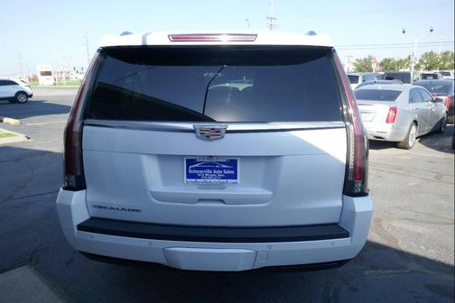 2016 Cadillac Escalade ESV Luxury