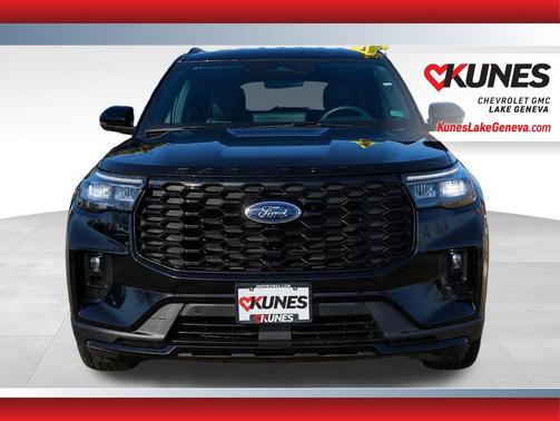 Black Metallic 2025 Ford Explorer ST-Line