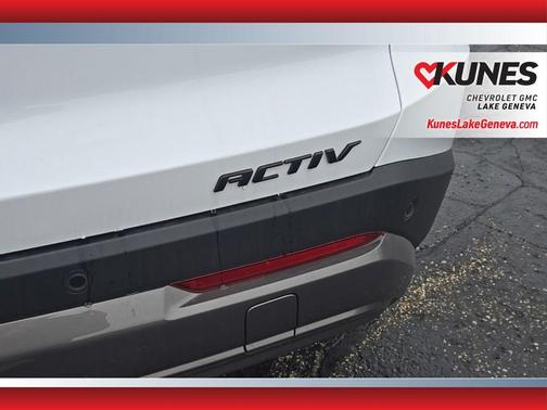 Polar White Tricoat 2026 Chevrolet Equinox AWD ACTIV