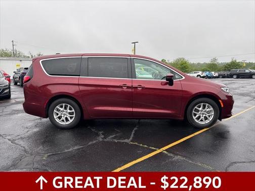 2023 Chrysler Pacifica Touring L