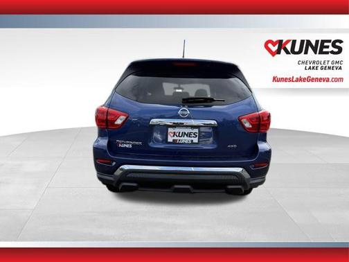 2017 Nissan Pathfinder S