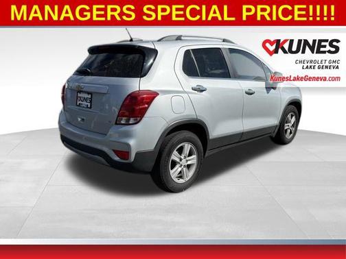 Silver Ice Metallic 2020 Chevrolet Trax LT