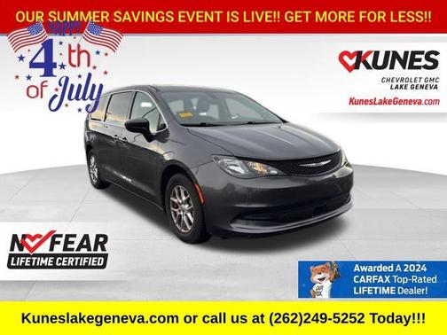 2022 Chrysler Voyager LX