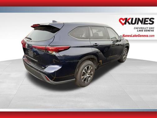 2023 Toyota Highlander Platinum