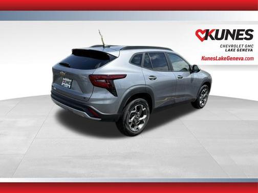 Sterling Gray Metallic 2024 Chevrolet Trax LT