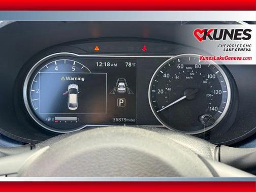 Gun Metallic 2025 Nissan Versa 1.6 SV
