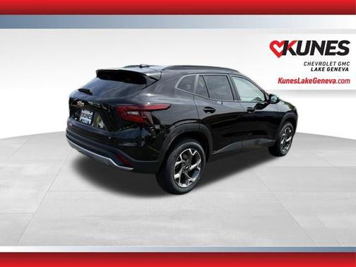 Mosaic Black Metallic 2025 Chevrolet Trax LT