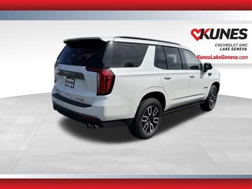 White Frost Tricoat 2022 GMC Yukon 4WD AT4