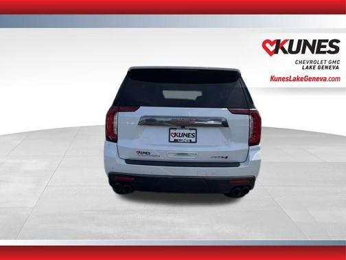 White Frost Tricoat 2022 GMC Yukon 4WD AT4