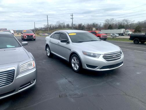 2017 Ford Taurus SE