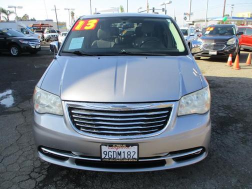 Billet Silver Metallic Clearcoat 2013 Chrysler Town & Country Touring-L